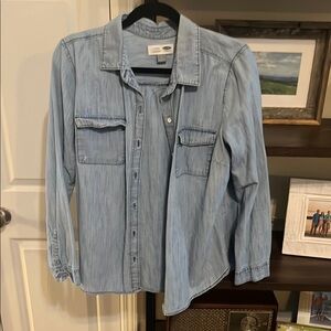 OLD NAVY Women’s Light Blue Chambray Shirt